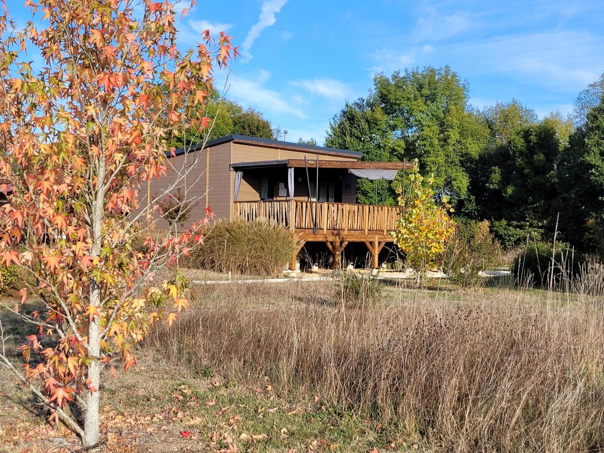 Les Chalets Du Moulin De Valade Condat-sur-Trincou Eksteriør bilde